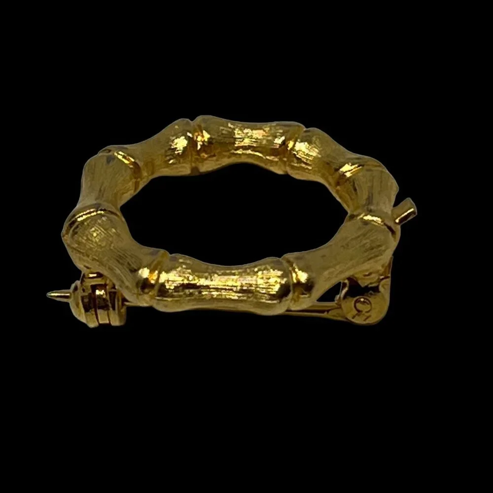 Vintage Brooch Round Circle Textured Gold Tone Bone Shaped Segments Pin‎